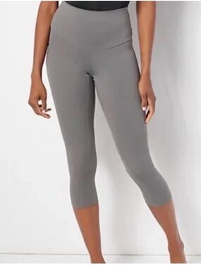 ANTI X by Poof High-Rise Gray Cropped Performance Capris